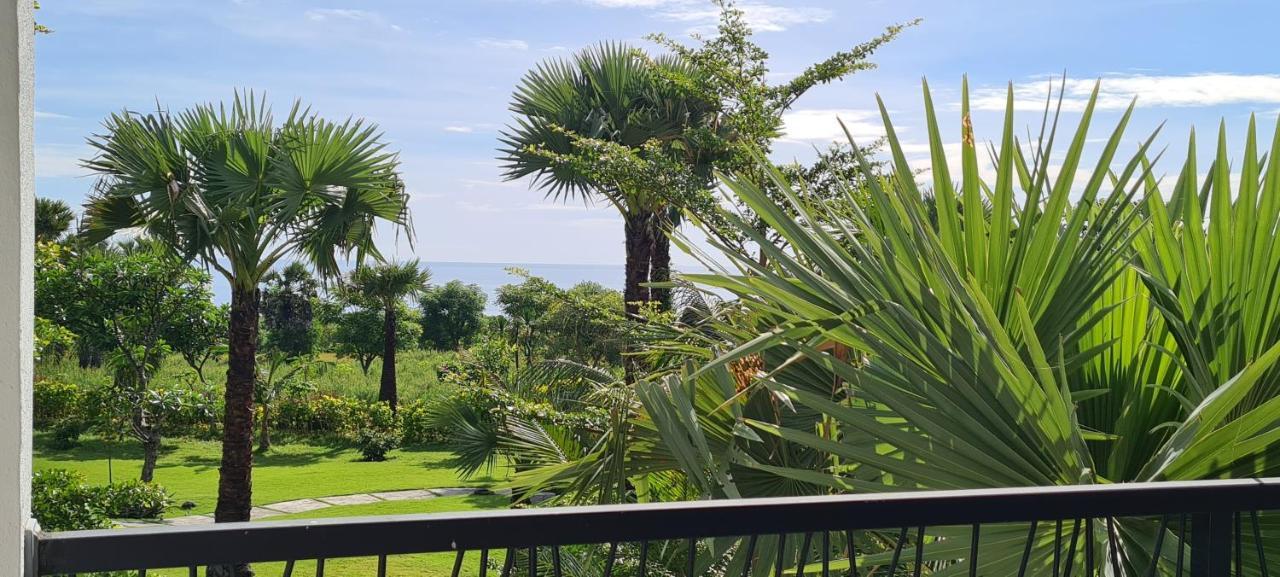Palm Springs Bali Dive Resort Tulamben Eksteriør billede